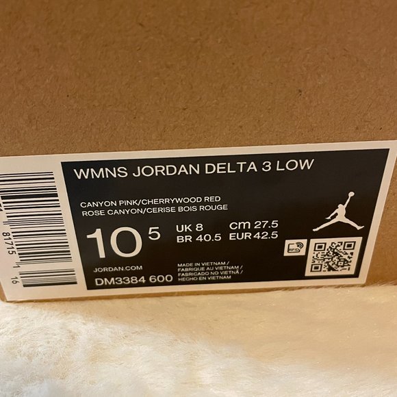 WMNS Delta 3 Low Sneaker - Picture 11 of 11